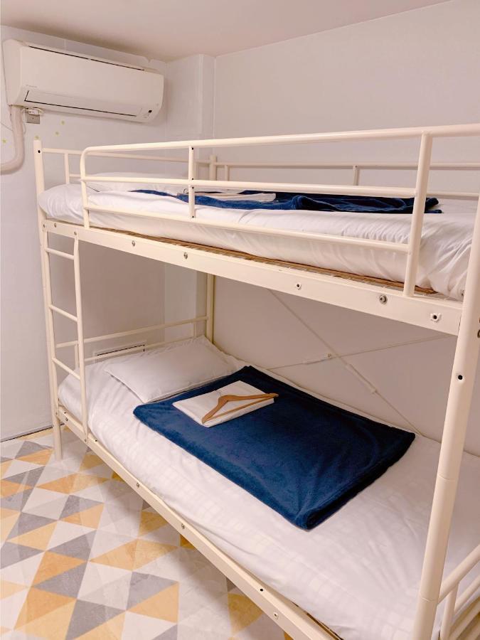 Guesthouse Shiawase Eki Fukuoka  Exterior photo